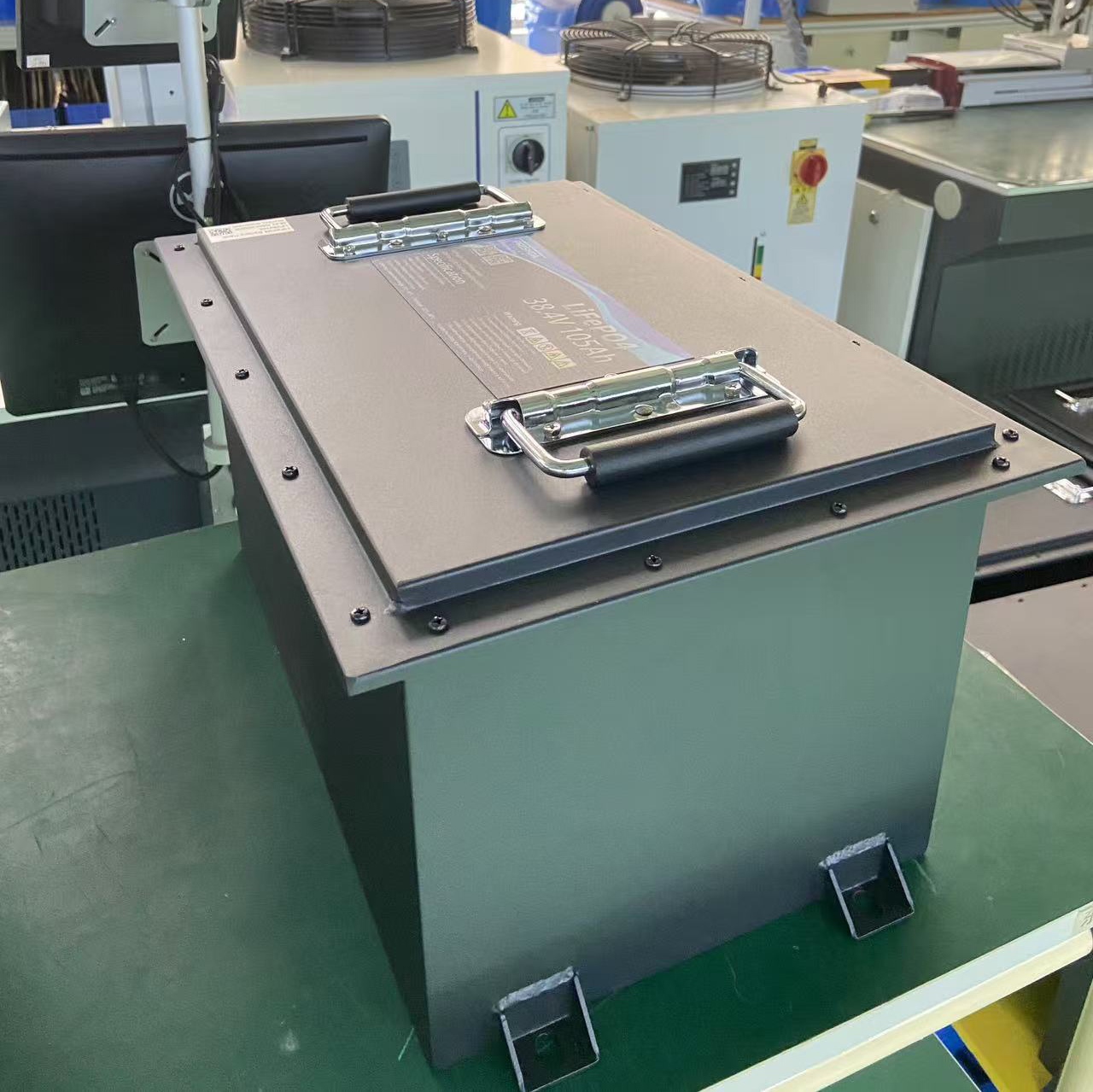 48v-150a-1